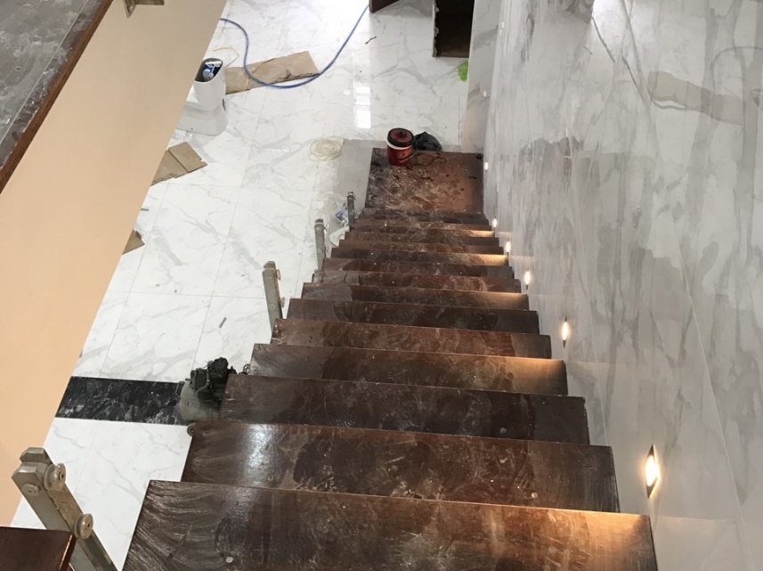 THI CÔNG NHÀ ANH TÔ VĂN SUA