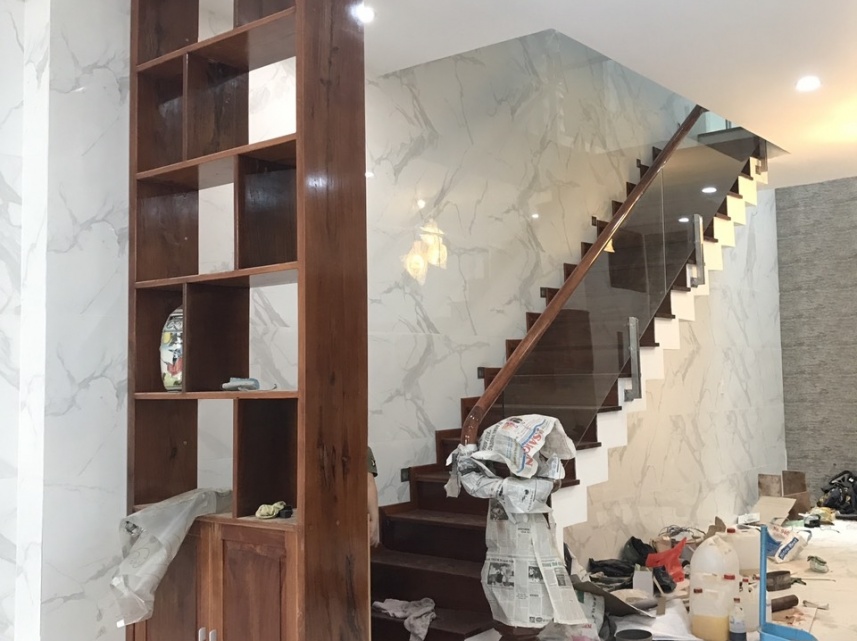 THI CÔNG NHÀ ANH TÔ VĂN SUA