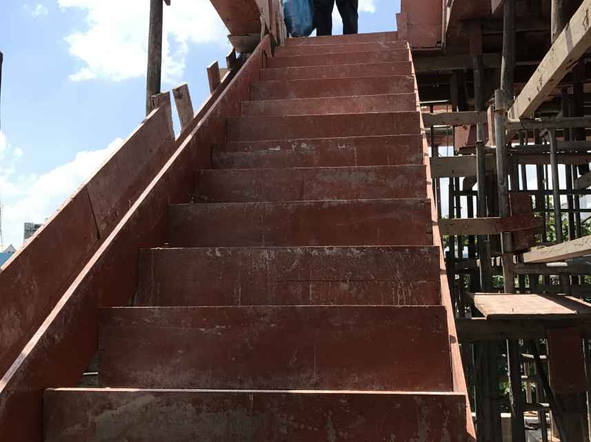 THI CÔNG NHÀ ANH TÔ VĂN SUA