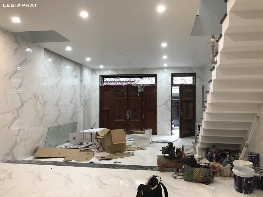 THI CÔNG NHÀ ANH TÔ VĂN SUA