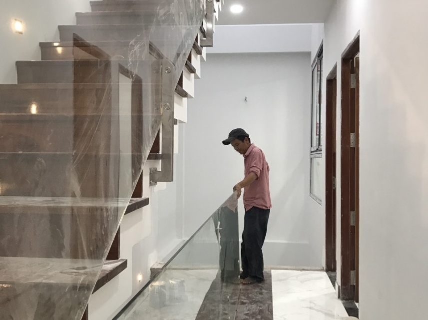 THI CÔNG NHÀ ANH TÔ VĂN SUA