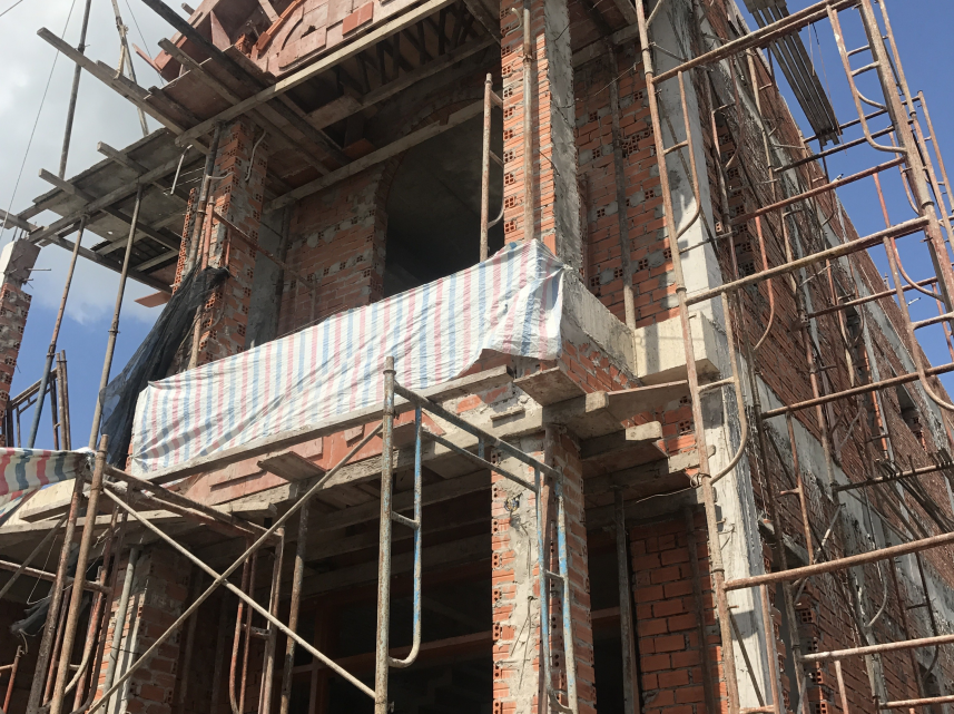 THI CÔNG NHÀ ANH VÕ VĂN TỴ