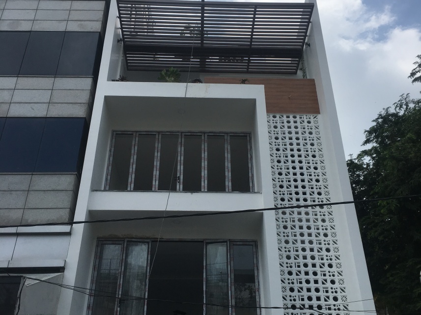 TI CÔNG NHÀ ANH NGUYỄN ĐÌNH CHIỀN 