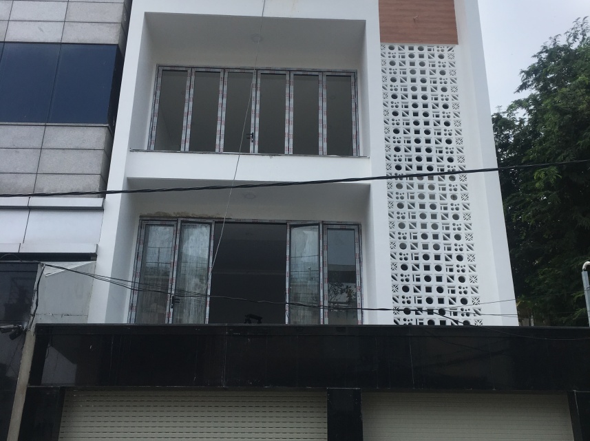 TI CÔNG NHÀ ANH NGUYỄN ĐÌNH CHIỀN 