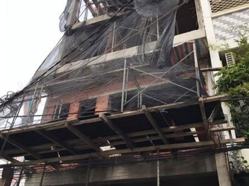 THI CÔNG NHÀ ANH TÔ VĂN SUA