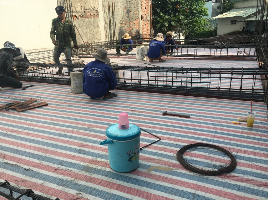 TI CÔNG NHÀ ANH NGUYỄN ĐÌNH CHIỀN 