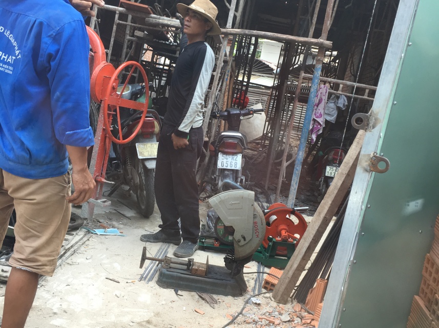 TI CÔNG NHÀ ANH NGUYỄN ĐÌNH CHIỀN 