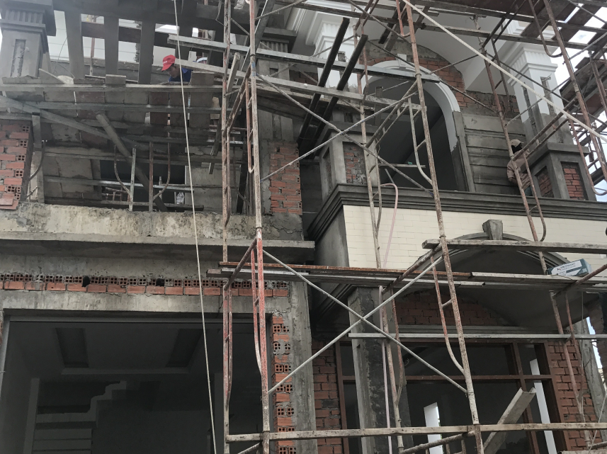 THI CÔNG NHÀ ANH VÕ VĂN TỴ