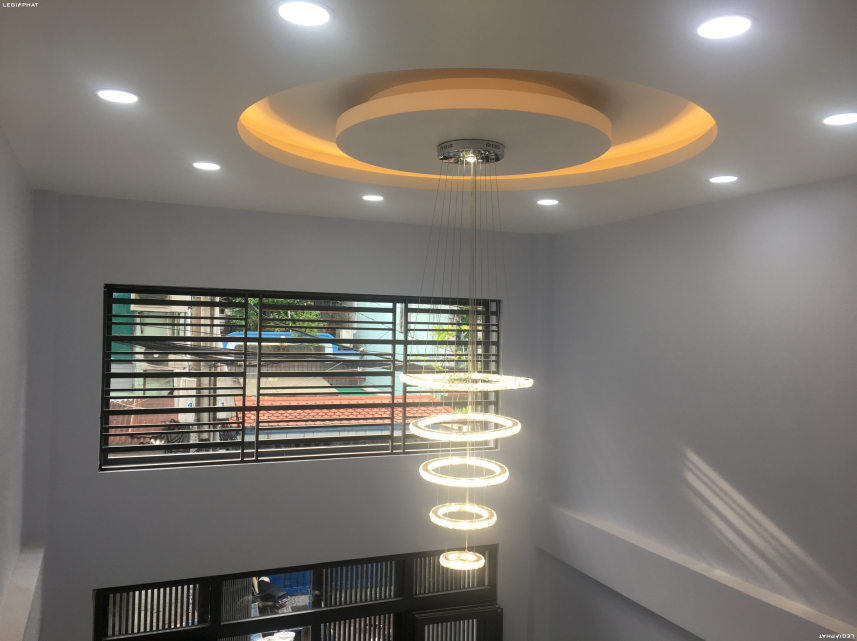 THI CÔNG NHÀ THẦY HIỀN