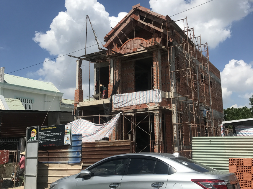 THI CÔNG NHÀ ANH VÕ VĂN TỴ